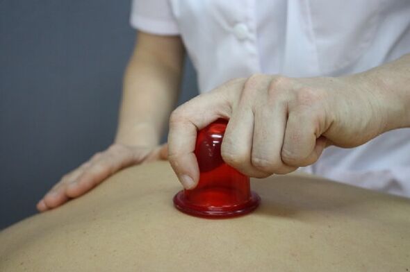 Urutan bekam untuk osteochondrosis tulang belakang